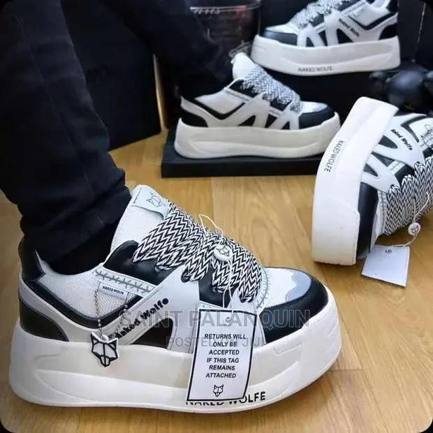 Naked Wolf Sneaker · Photo 1