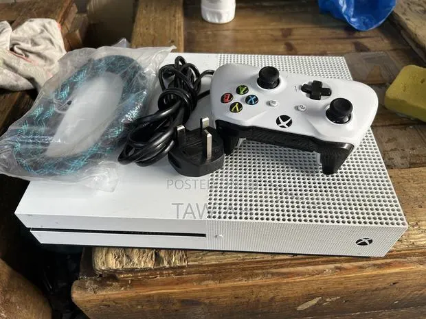 Xbox One S With 5games · Photo 1