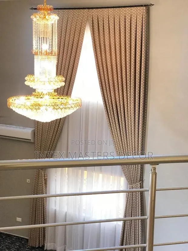 Long Curtains · Photo 1