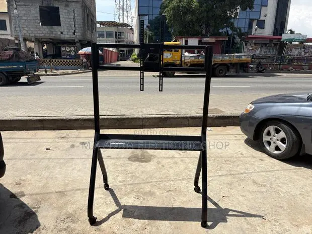 Interactive Screen Mobile Trolley 32”-75” · Photo 1