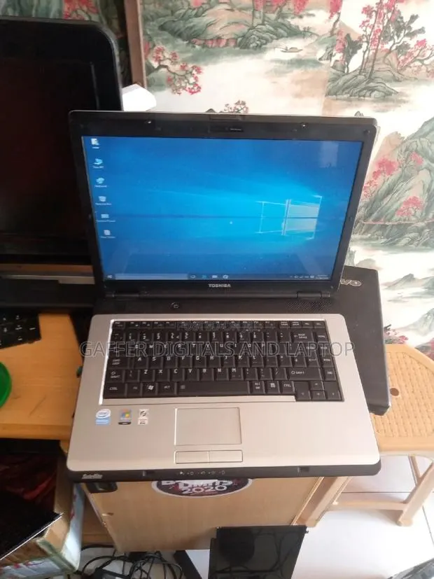 New Laptop Toshiba A50 4GB Intel Core 2 Duo HDD 250GB · Photo 1