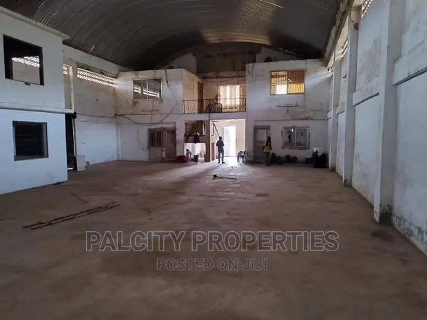 Warehouse on 1 Acre Land for Sale · Photo 1