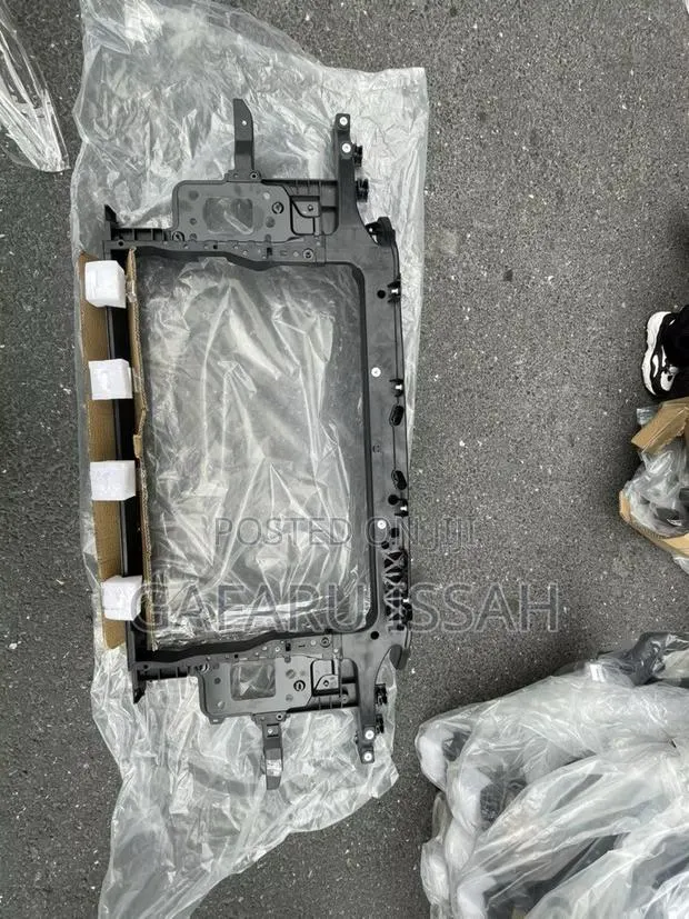 HYNDAI KONA 2020- Radiator Support · Photo 1