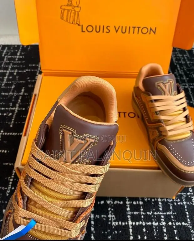 Classic LV Sneakers or Trainers · Photo 1