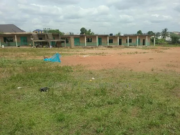School for Sale at Ipt Tanoso · Photo 1