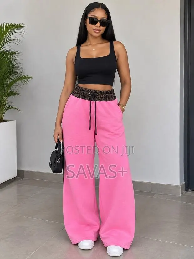 Joggers/Sweatpants · Photo 1