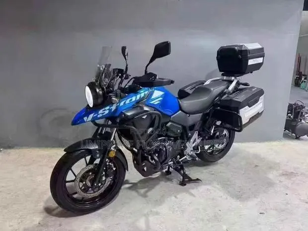 Suzuki V-Strom 2023 Blue · Photo 1