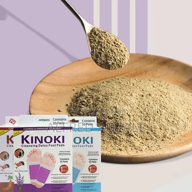 10 Pieces Kinoki Foot Detoxer · Photo 1