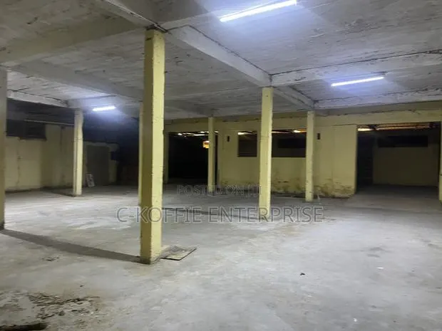 1,200 SQM Showroom at North Kaneshie Industrial Area for Rent · Photo 1