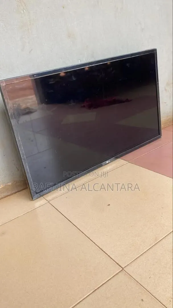 LG Television · Photo 1