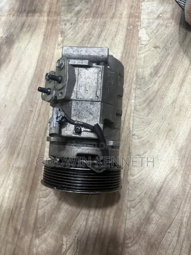 Toyota Hiace AC Compressor 2005 to 2018 Model Years · Photo 1