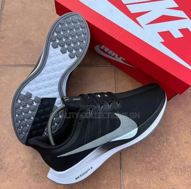 Nike Zoom 35 Pegasus Turbo Sneakers · Photo 1