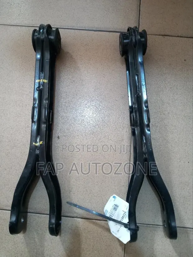 Original General Motors (GM) Chevy Camaro Control Arm From USA · Photo 1