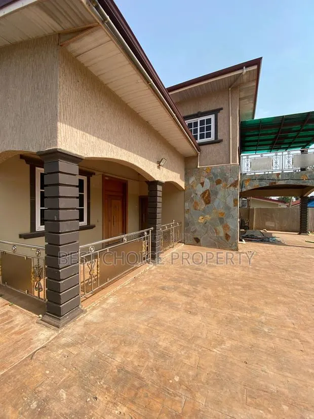 5bdrm Apartment in Adenta Frafraha for rent · Photo 1