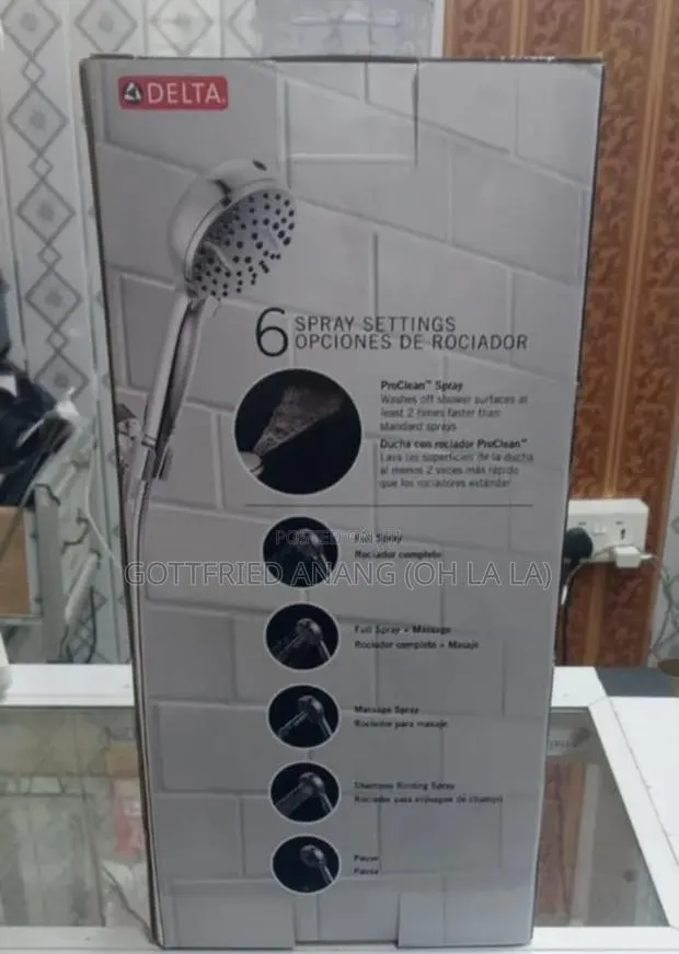 Delta Shower · Photo 1