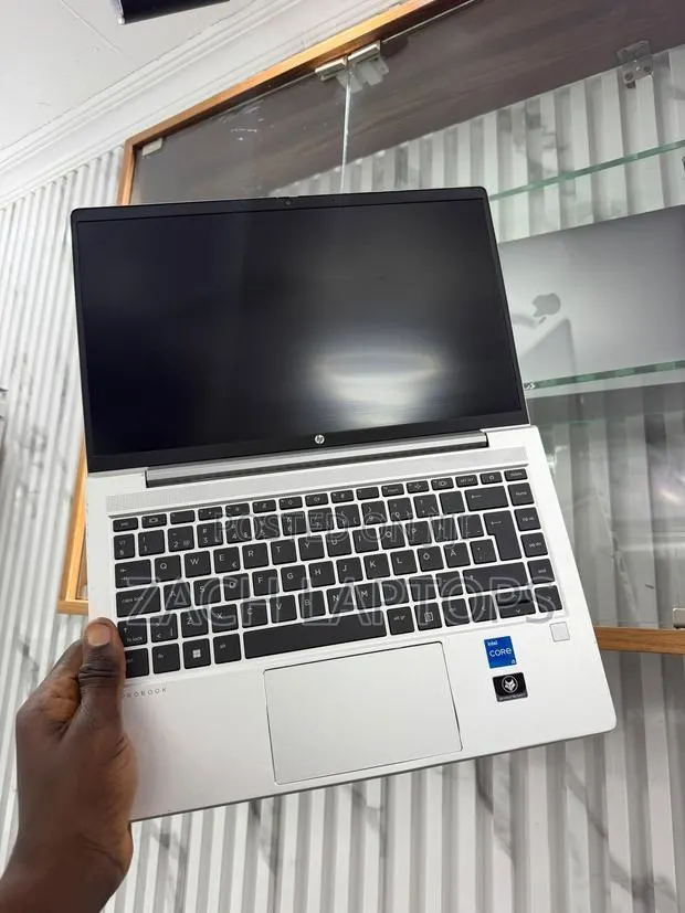 Laptop HP ProBook 440 G9 8GB Intel Core i5 SSD 256GB · Photo 1