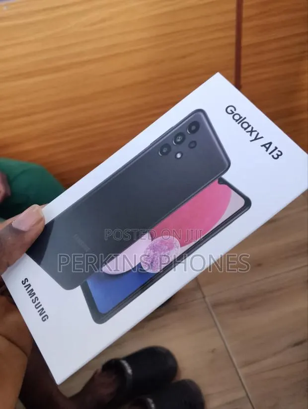 New Samsung Galaxy A13 128 GB Black · Photo 1