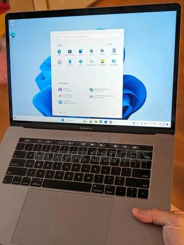 Windows 11 on Macbook Installation Service · Photo 1