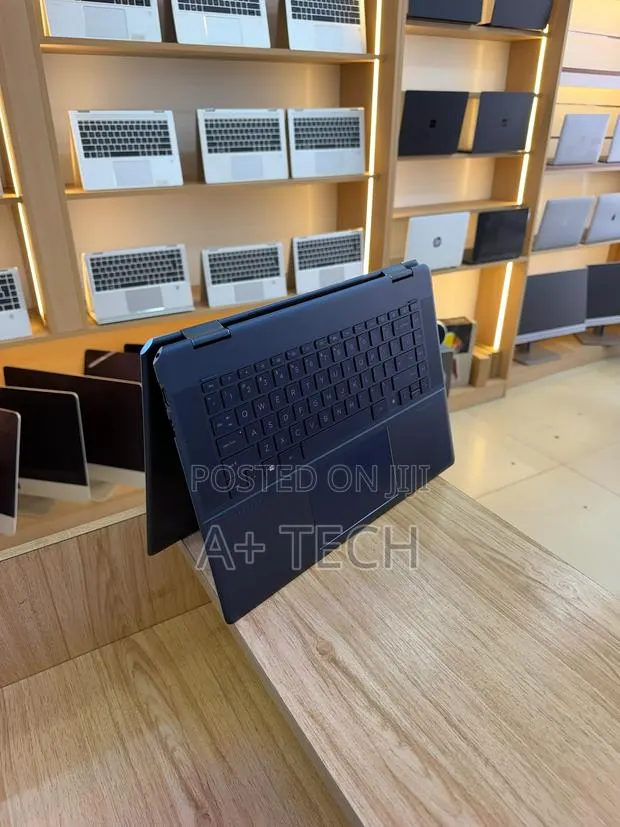 Laptop HP Spectre X360 16GB Intel Core i7 SSD 512GB · Photo 1
