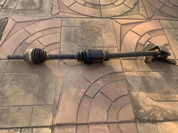 Nissan Rouge 2008 Drive Shaft · Photo 1