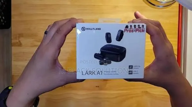 Hollyland Lark A1 Combo Wireless Microphone · Photo 1