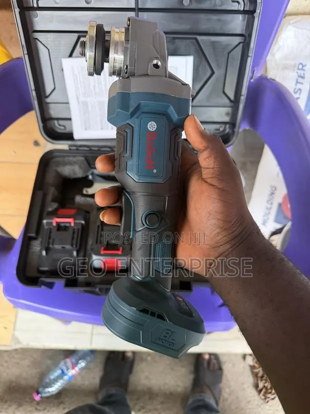 Cordless Angel Grinder/Cutting Disc 5” · Photo 1