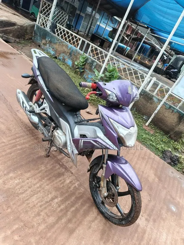 Motorcycle 2020 Purple · Photo 1