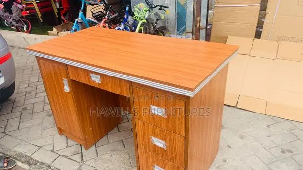 Office Table · Photo 1