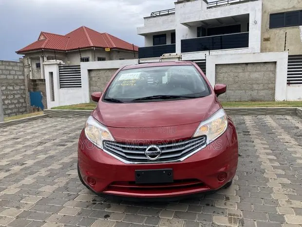 Nissan Versa 1.6 S 2016 Red · Photo 1
