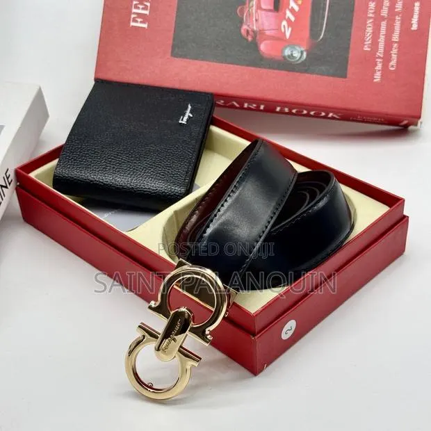 Double Hook Belt · Photo 1