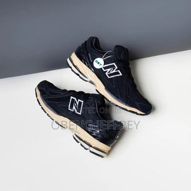 Original New Balance 1906R Black Taos · Photo 1
