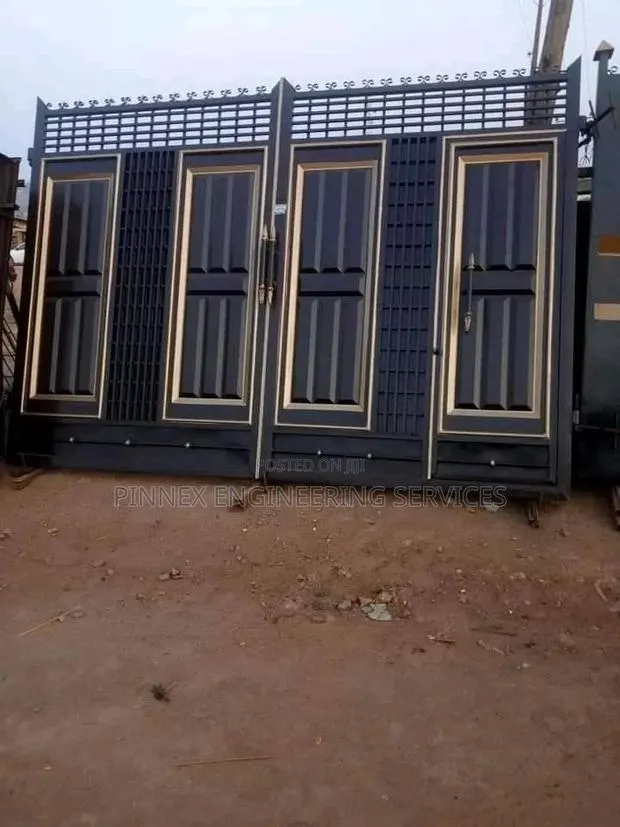 Main Gate / Entrance Gate /Black Gate · Photo 1