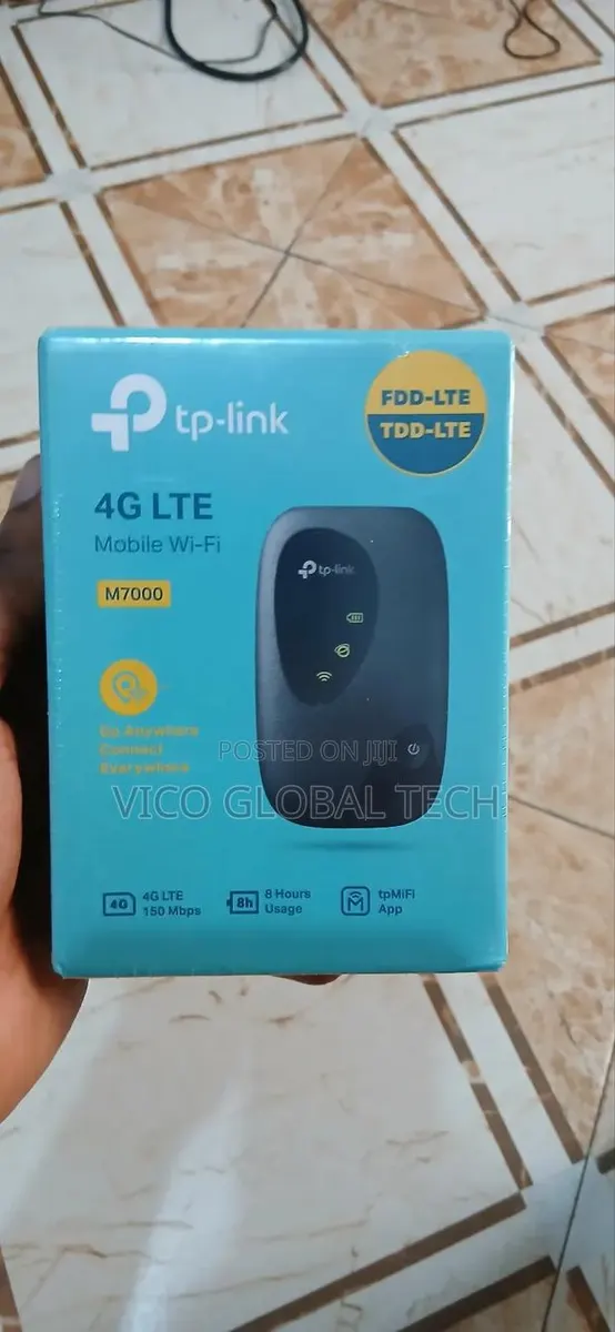 TP-Link M7000 Portable Mifi · Photo 1