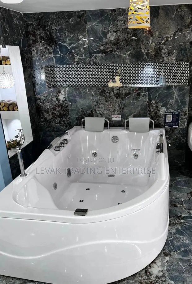 Bathtub- Double Jaccuzi- Massaging Bath · Photo 1
