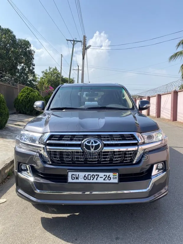 Toyota Land Cruiser 4.5 V8 DSL 2012 Gray · Photo 1