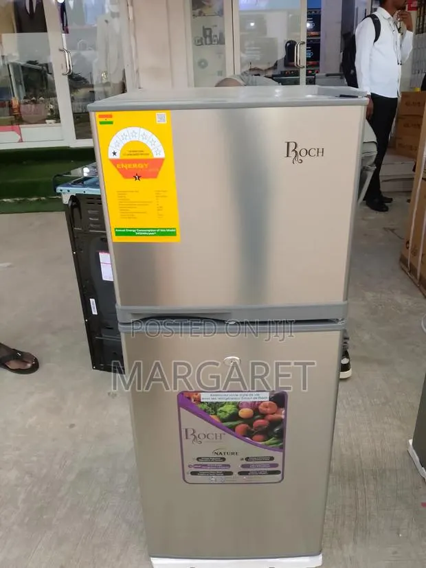 138 Litters Double Door Roch Fridge With Top Freezer · Photo 1