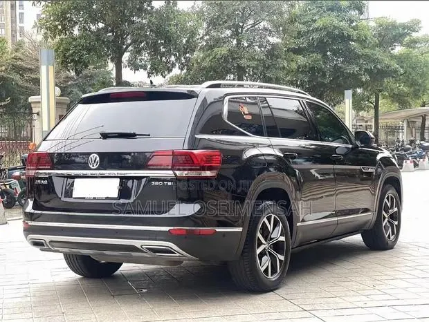 Volkswagen Teramont 2020 Black · Photo 3