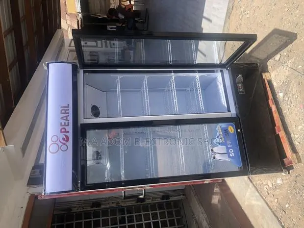 Very Spacious 600 Litres Pearl Showcase Fridge · Photo 1