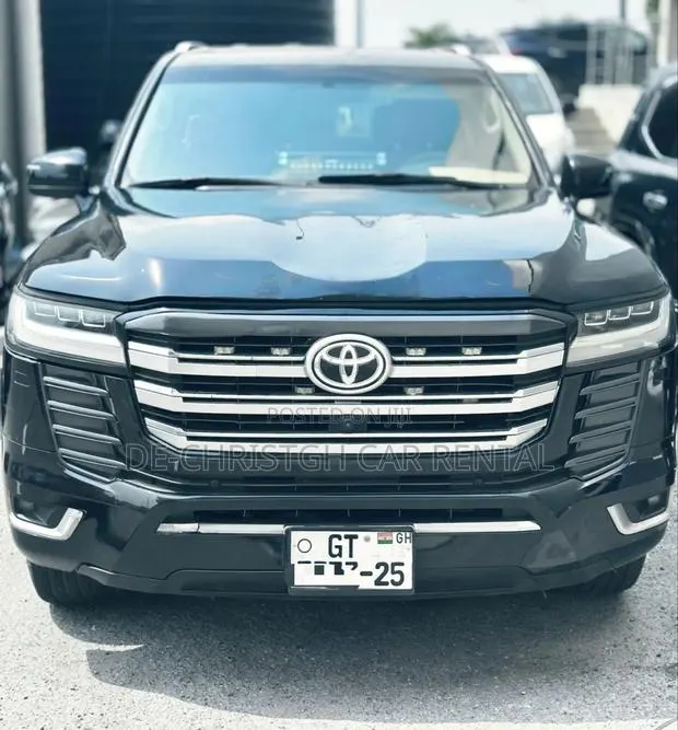 Toyota Landcruiser for Rent · Photo 1
