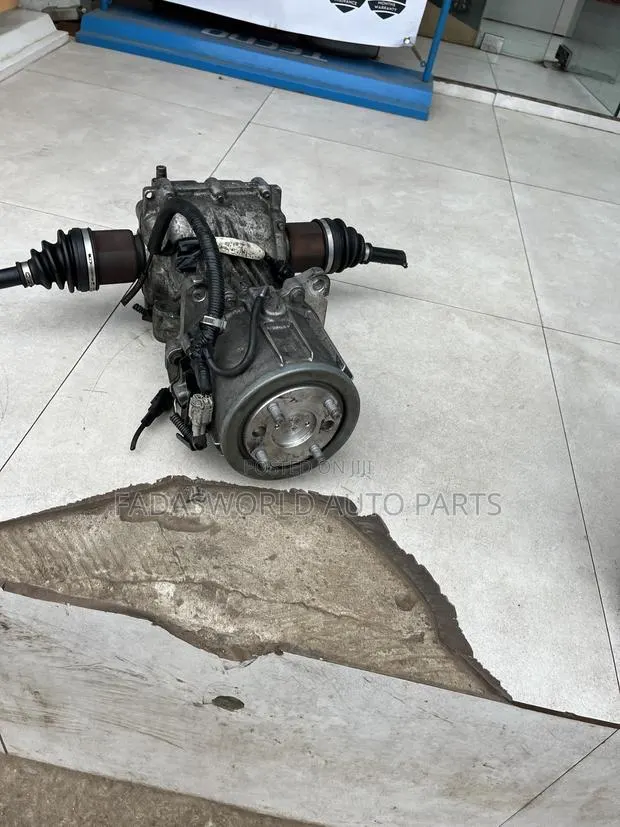 Nissan Rogue Back Axle 2017 · Photo 1
