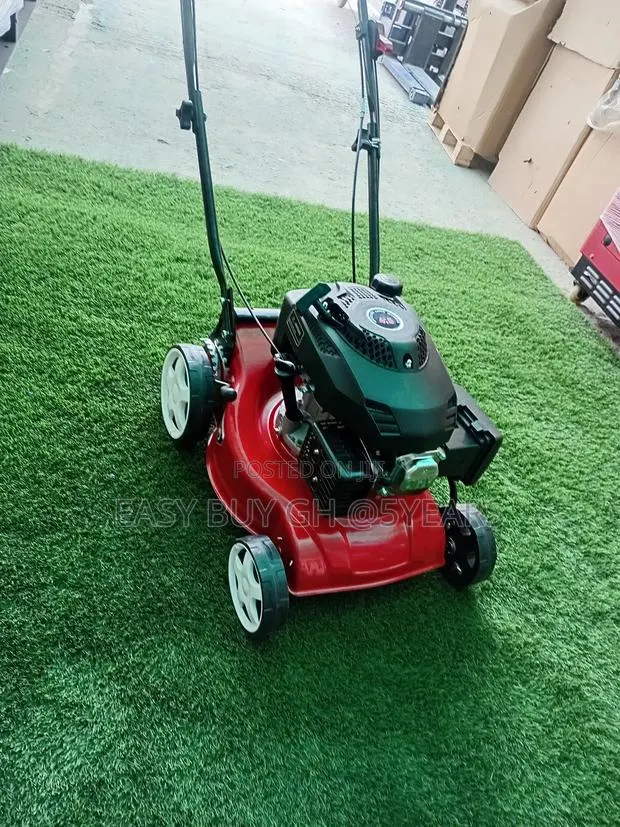 Power Propelled Petrol Garden Lawn Mower · Photo 1
