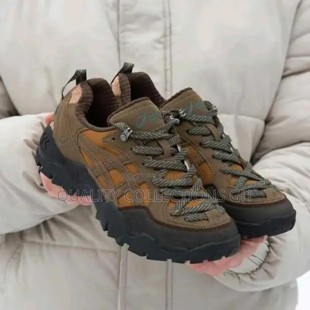 Asics Hard Rock · Photo 1