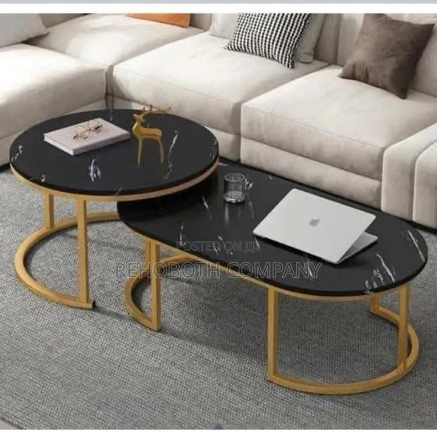 Ceramic Center Table · Photo 1