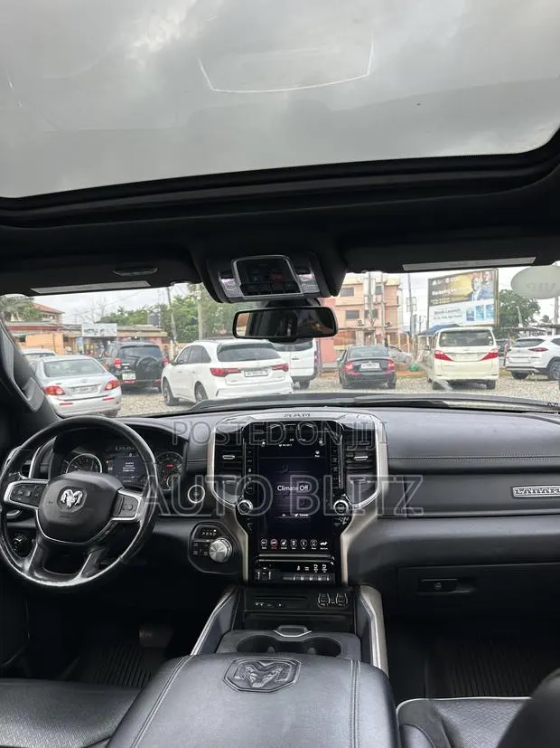 Dodge RAM 2019 Red · Photo 1