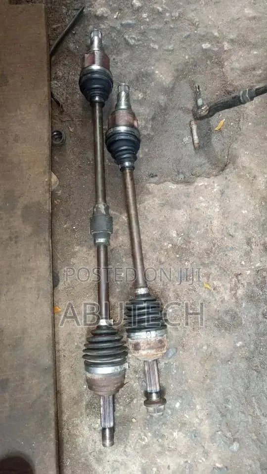 Driving Shaft Mitsubishi Mirage · Photo 1