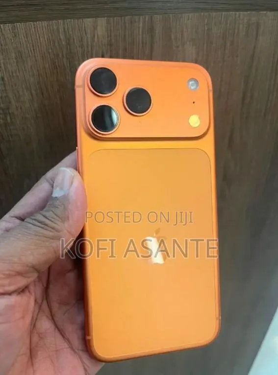 Apple iPhone 17 Pro 512 GB Orange · Photo 1