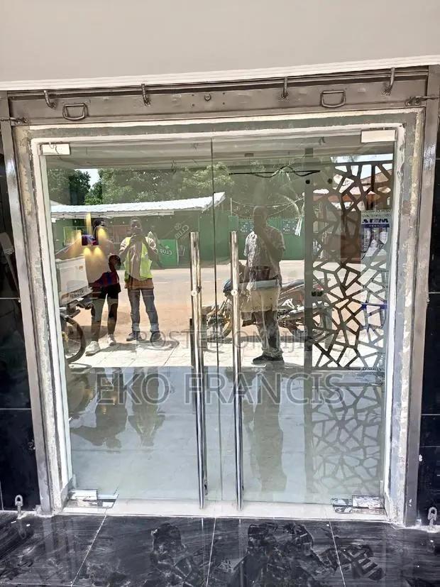 Frameless Glass Door. C.G.S · Photo 1