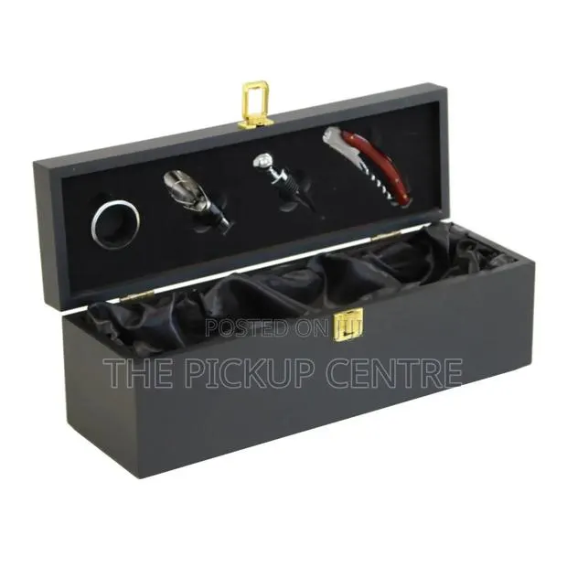 A Vintner Wine Box in Black · Photo 1