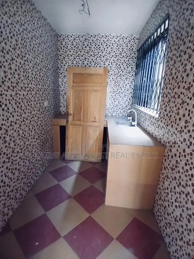 1bdrm Apartment in Lasisi And Christ, Amasaman for rent · Photo 5