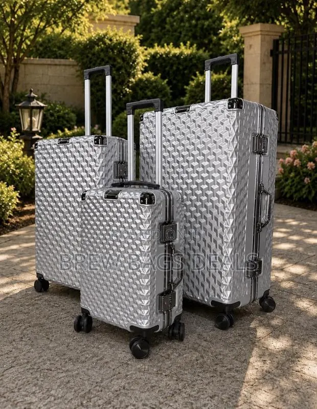 Premium Quality 3set Aluminum Edge Zipless Bag. · Photo 1